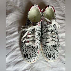 NEXFIT SHOES
Leather upper
Leather lining
with side zipper
synthetic insole